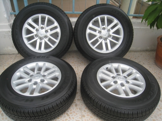 ขายล้อแม็ก Toyota fortuner ป้ายแดง 17"x7.5" et30 6รู139.7 + ยางผลิตสัปดาห์ที่ 39ปี13 สนใจติดต่อเล็กคลองสามครับ (081-3747940) ขายล้อแม็ก Toyota fortuner ป้ายแดง 17"x7.5" et30 6รู139.7 + ยางผลิตสัปดาห์ที่ 39ปี13 สนใจติดต่อเล็กคลองสามครับ (081-3747940)