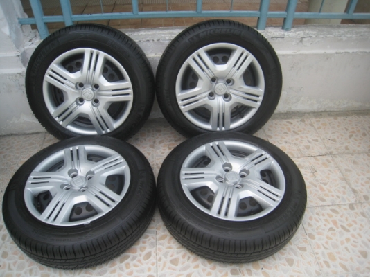 ขายกะทะ Honda city ป้ายแดง ขอบ15 4รู100 +ยางผลิตสัปดาห์ที่ 26,2 เส้น27,1เส้น และ29,1เส้น ปี13  สนใจติดต่อเล็กคลองสามครับ (081-3747940)