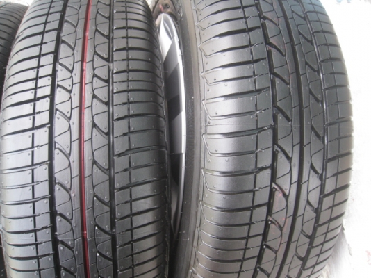 ขายกะทะล้อ Suzuki swift ป้ายแดง ขอบ15 4รู100 + ฝาครอบ + ยางผลิตสัปดาห์ที่36,1 เส้นและ 37,3 ปี13  สนใจติดต่อเล็กคลองสามครับ (081-3747940)