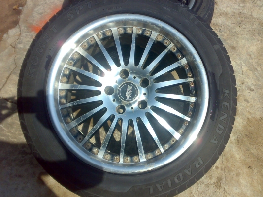 ขายแม็ก 17 5รู แถมยาง ถอดจากไมตี้ **** ปรับราคาครับเหลือ 4,900 ***