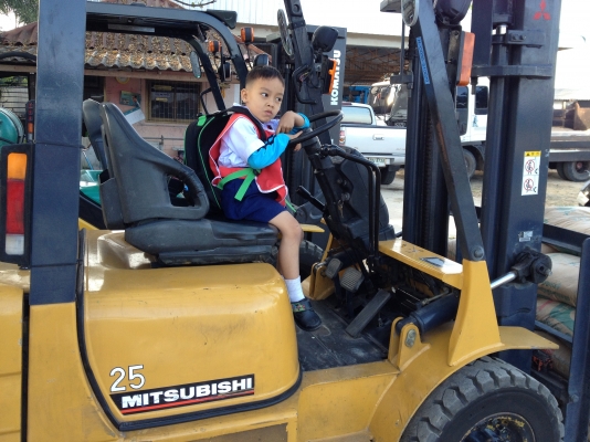 ขายรถฟอร์คลิฟต์ 2.5 ตัน MITSUBISHI