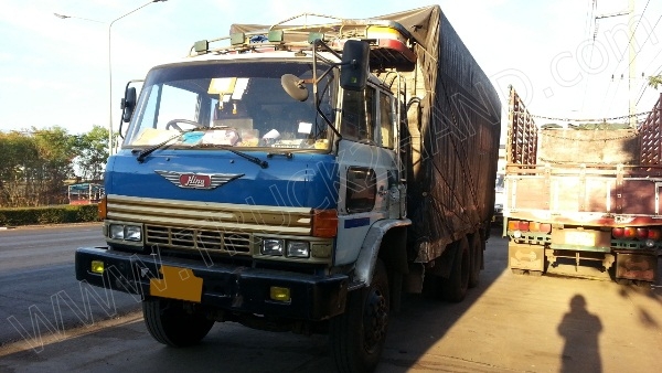 รถบรรทุก 10 ล้อ ยี่้ห้อ HINO 168 แรงม้า ติดแก๊ส NGV 8 ถัง ลักษณะถังยืน