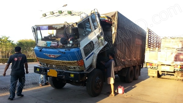 รถบรรทุก 10 ล้อ ยี่้ห้อ HINO 168 แรงม้า ติดแก๊ส NGV 8 ถัง ลักษณะถังยืน รถบรรทุก 10 ล้อ ยี่้ห้อ HINO 168 แรงม้า ติดแก๊ส NGV 8 ถัง ลักษณะถังยืน