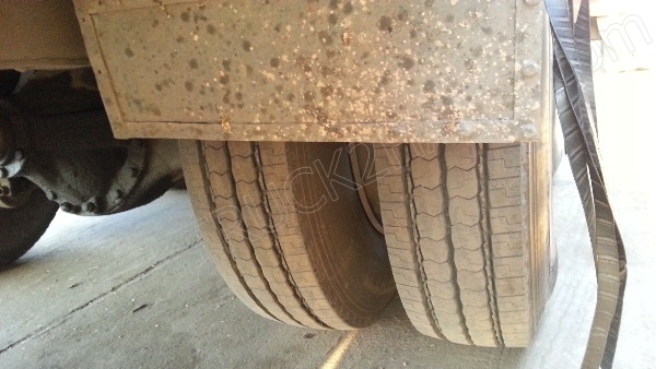 รถบรรทุก 10 ล้อ ยี่ห้อ HINO 180 แรงม้า ติดแก๊ส NGV 8 ถัง ลักษณะถังยืน