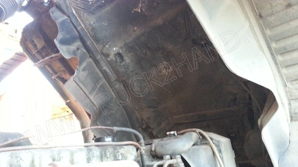 รถบรรทุก 10 ล้อ ยี่ห้อ HINO 180 แรงม้า ติดแก๊ส NGV 8 ถัง ลักษณะถังยืน