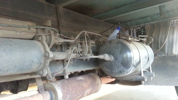 รถบรรทุก 10 ล้อ ยี่ห้อ HINO 180 แรงม้า ติดแก๊ส NGV 8 ถัง ลักษณะถังยืน