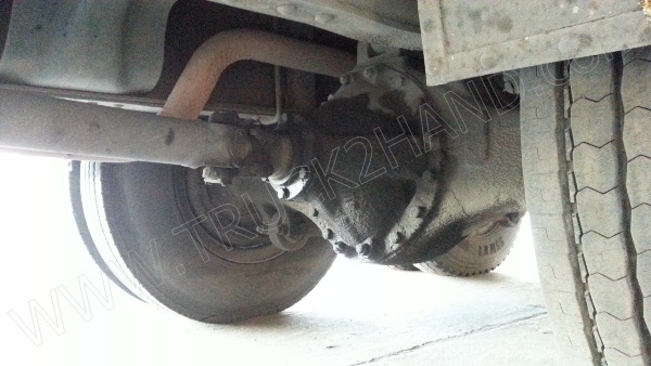 รถบรรทุก 10 ล้อ ยี่ห้อ HINO 180 แรงม้า ติดแก๊ส NGV 8 ถัง ลักษณะถังยืน