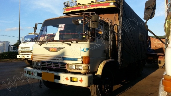 รถบรรทุก 10 ล้อ ยี่ห้อ HINO 180 แรงม้า ติดแก๊ส NGV 8 ถัง ลักษณะถังยืน
