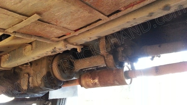 รถบรรทุก 10 ล้อ ยี่ห้อ HINO 180 แรงม้า ติดแก๊ส NGV 8 ถัง ลักษณะถังยืน