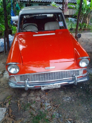 ford Agiia  เดิมๆ สวยๆ ถูกๆ  ไม่ต้องทำอาไรแล้ว