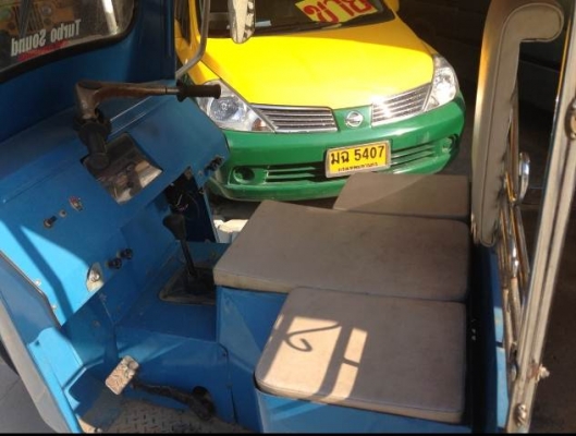 ขายด่วน รถตุ๊กๆพร้อมเล่มทะเบียนและป้าย