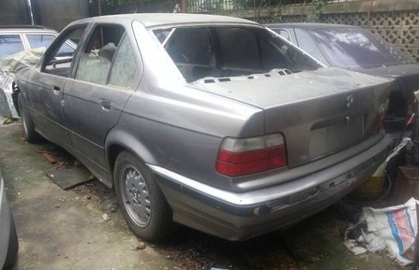 ขายซาก BMW 318i ถูกๆ ขายซาก BMW 318i ถูกๆ