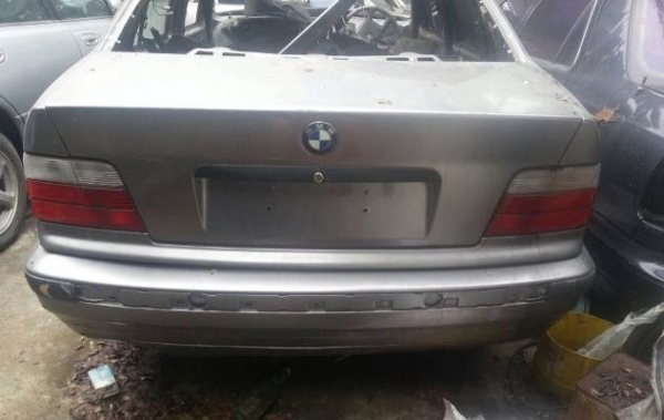 ขายซาก BMW 318i ถูกๆ ขายซาก BMW 318i ถูกๆ