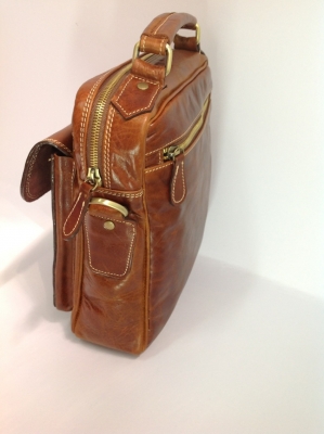 กระเป๋าหนังแท้ series 01 ครับลองชมรายละเอียดด้านใน มี VDO