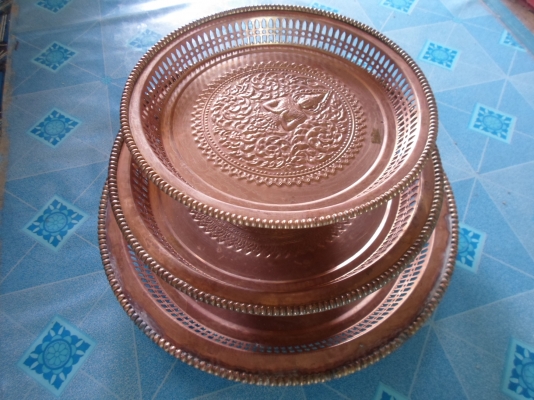 ถาดทองเหลือง ลายเทพพนม มี 3 ใบ ขายยกชุด แค่ 3,800 สนใจติดต่อ อ้อม 0898217996