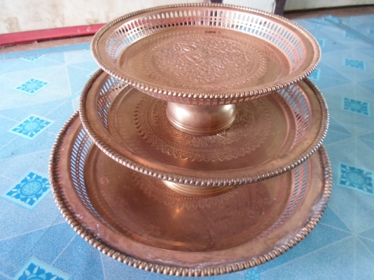 ถาดทองเหลือง ลายเทพพนม มี 3 ใบ ขายยกชุด แค่ 3,800 สนใจติดต่อ อ้อม 0898217996