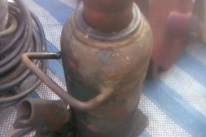 แม่แรง 15 ตันญี่ปุ่นสภาพเดิมๆพร้อมใช้งานครับราคานี้คุ้มมากครับตัวรุ่นสูงครับแกนใหญ่ครับ