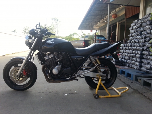cb400 y.93 สีดำ เครื่องดีมากจ้า เอกสารสำเนา นะครับ