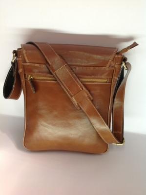 กระเป๋าหนังแท้ series 02