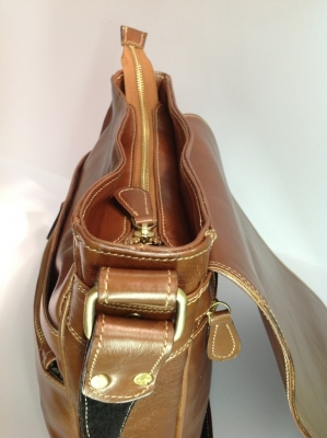 กระเป๋าหนังแท้ series 02