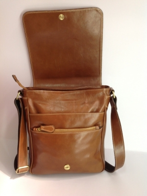 กระเป๋าหนังแท้ series 02