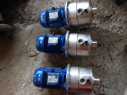 ขายปั้มน้ำหอยโข่งหัวสแตนเลส STAC 1 HP. 380 V ใบพัดหลายชั้น สภาพสวยมาก มี 3 ตัว พร้อมใช้งาน ขายปั้มน้ำหอยโข่งหัวสแตนเลส STAC 1 HP. 380 V ใบพัดหลายชั้น สภาพสวยมาก มี 3 ตัว พร้อมใช้งาน