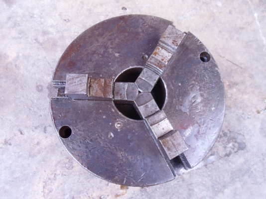 3 จับ 9  นิ้ว   ตัวละ 2,000  ด่วน !!!!!! สนใจติดต่อ อ้อม 0898217996