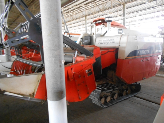 ขายรถเกี่ยวนวดข้าว คูโบต้า DC-60 สภาพสวย