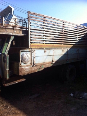 รถบรรทุก 6 ล้อ พร้อมใช้งาน 220,000 บาท เท่านั้น !!!