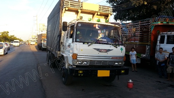 รถบรรทุก 10 ล้อยี่ห้อ HINO 180 แรงม้า ติดแก๊ส NGV 8 ถัง ลักษณะถังยืน รถบรรทุก 10 ล้อยี่ห้อ HINO 180 แรงม้า ติดแก๊ส NGV 8 ถัง ลักษณะถังยืน