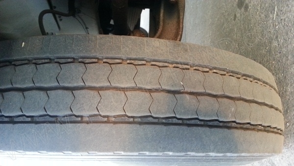 รถบรรทุก 10 ล้อยี่ห้อ HINO 180 แรงม้า ติดแก๊ส NGV 8 ถัง ลักษณะถังยืน รถบรรทุก 10 ล้อยี่ห้อ HINO 180 แรงม้า ติดแก๊ส NGV 8 ถัง ลักษณะถังยืน