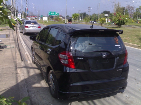 ขาย JAZZ ปี2009 เกียร์ออโต้ รถมือเดียวป้ายแดง วิ่ง99000KM