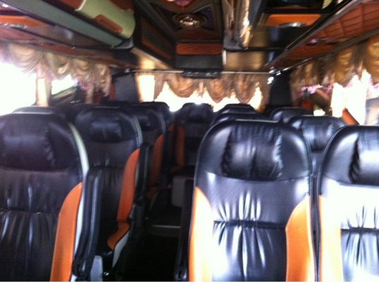 ขายรถทัวร์ 2 ชั้น 8 ล้อ สีส้ม