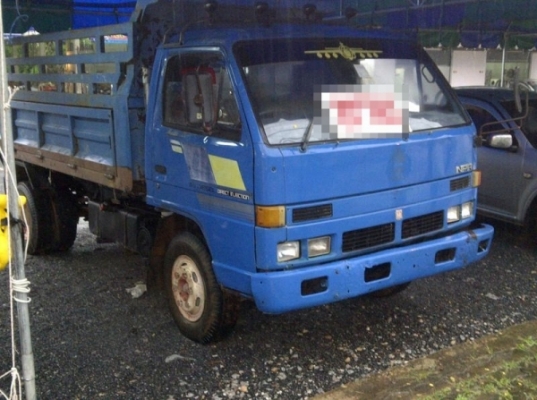 รถอิซูซุ 6 ล้อดั๊ม NPR  115 แรงม้า   ปี 36  สนใจติดต่อ 081 - 6079515