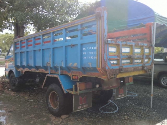 รถอิซูซุ 6 ล้อดั๊ม  85 แรงม้า