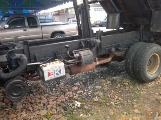 รถอิซูซุ 6 ล้อดั๊ม  85 แรงม้า