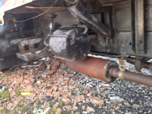 รถอิซูซุ 6 ล้อดั๊ม  85 แรงม้า