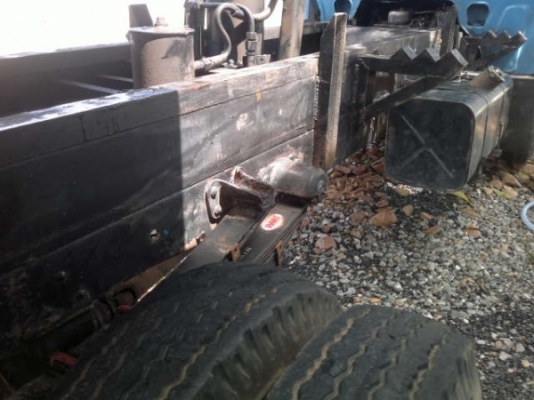 รถอิซูซุ 6 ล้อดั๊ม  85 แรงม้า