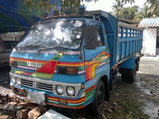 รถอิซูซุ 6 ล้อดั๊ม  85 แรงม้า