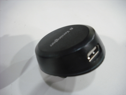 • AC Travel Plug Adapter,w/USB Chargerใช้ใน150 ประเทศ • AC Travel Plug Adapter,w/USB Chargerใช้ใน150 ประเทศ