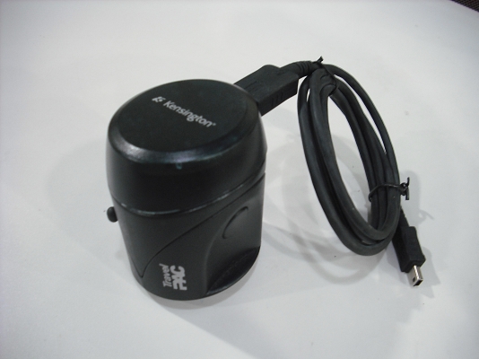 • AC Travel Plug Adapter,w/USB Chargerใช้ใน150 ประเทศ • AC Travel Plug Adapter,w/USB Chargerใช้ใน150 ประเทศ