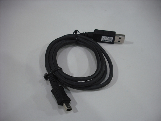 • AC Travel Plug Adapter,w/USB Chargerใช้ใน150 ประเทศ • AC Travel Plug Adapter,w/USB Chargerใช้ใน150 ประเทศ