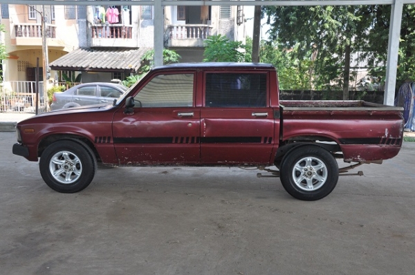 ขาย Toyota Hilux LN40 4Dr เครื่อง 2L ดีเซล แห้งๆ แรงๆ สุดประหยัด พร้อมใช้งาน