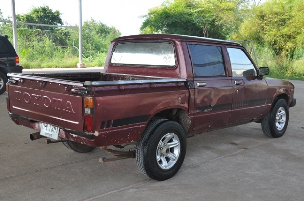 ขาย Toyota Hilux LN40 4Dr เครื่อง 2L ดีเซล แห้งๆ แรงๆ สุดประหยัด พร้อมใช้งาน ขาย Toyota Hilux LN40 4Dr เครื่อง 2L ดีเซล แห้งๆ แรงๆ สุดประหยัด พร้อมใช้งาน