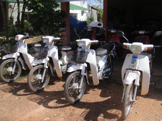 ขายฮอนด้าดรีม คุรุสภา สีขาว สภาพสวยพร้อมใช้งาน (ทะเบียนพร้อมชุดโอน ) ขายฮอนด้าดรีม คุรุสภา สีขาว สภาพสวยพร้อมใช้งาน (ทะเบียนพร้อมชุดโอน )