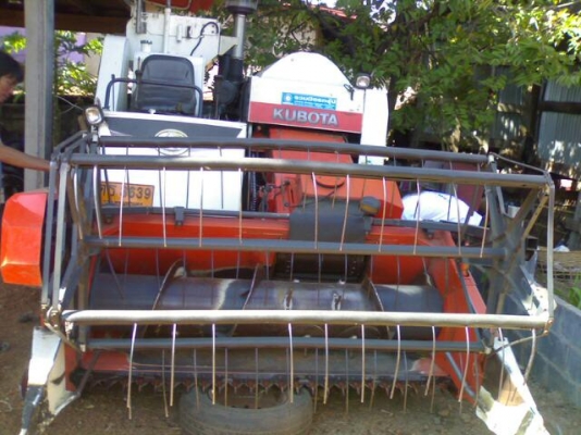 KUBOTA DC60 รถเกี่ยวข้าว