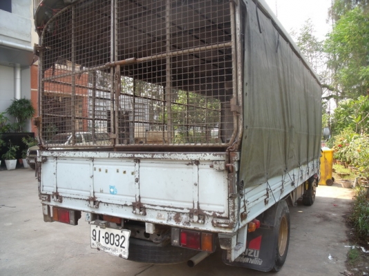 ขาย Isuzu NKR 6ล้อ หัวการ์ตูน รถห้าง ยาว4.50ม. ปี96.