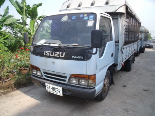 ขาย Isuzu NKR 6ล้อ หัวการ์ตูน รถห้าง ยาว4.50ม. ปี96.