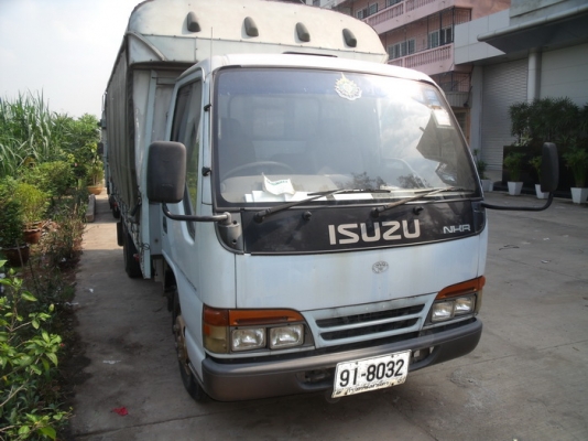 ขาย Isuzu NKR 6ล้อ หัวการ์ตูน รถห้าง ยาว4.50ม. ปี96.