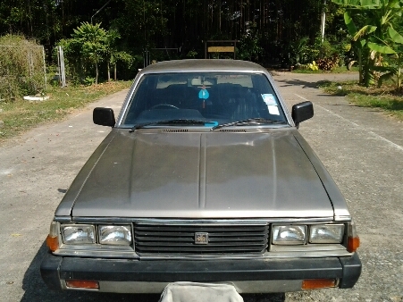 ขายรถยนต์ ปี82 โตโยต้า โคโรน่า เครื่อง1800cc. เกียร์ธรรมดา แอร์เย็น ล้อแม็ก รถขับดี ช่วงล่างดี ขายถูกๆตามสภาพ (ไม่ใช่รถน้ำท่วม)